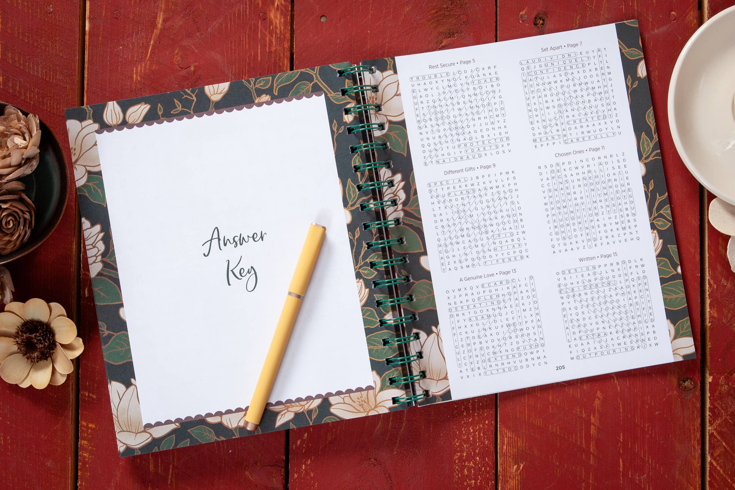 Bible 100 Days of Strength for Women (Word Search Devotional)