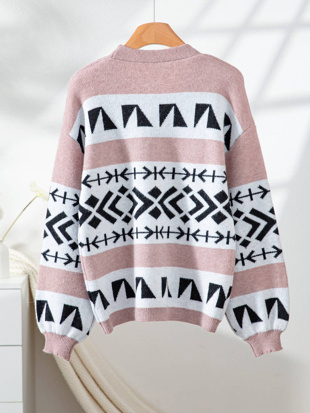 Laid-back jacquard color-blocking cardigan