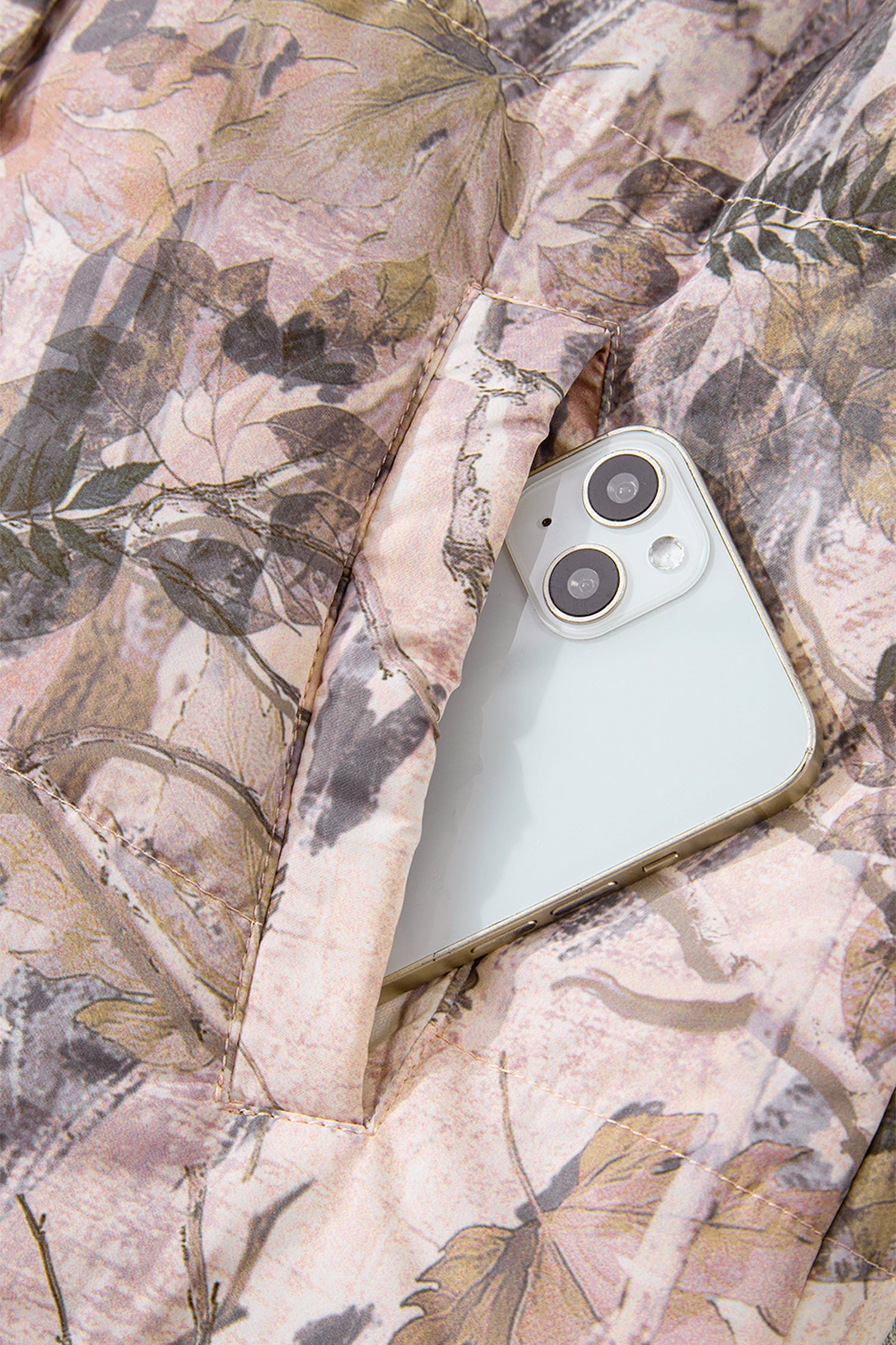 Brown Camo Leaf Print Winter Puffer Vest