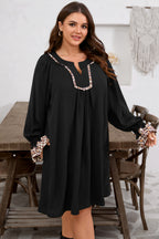 Black Plus Size Notched Neck Leopard Trim Flounce Long Sleeve Shift Dress