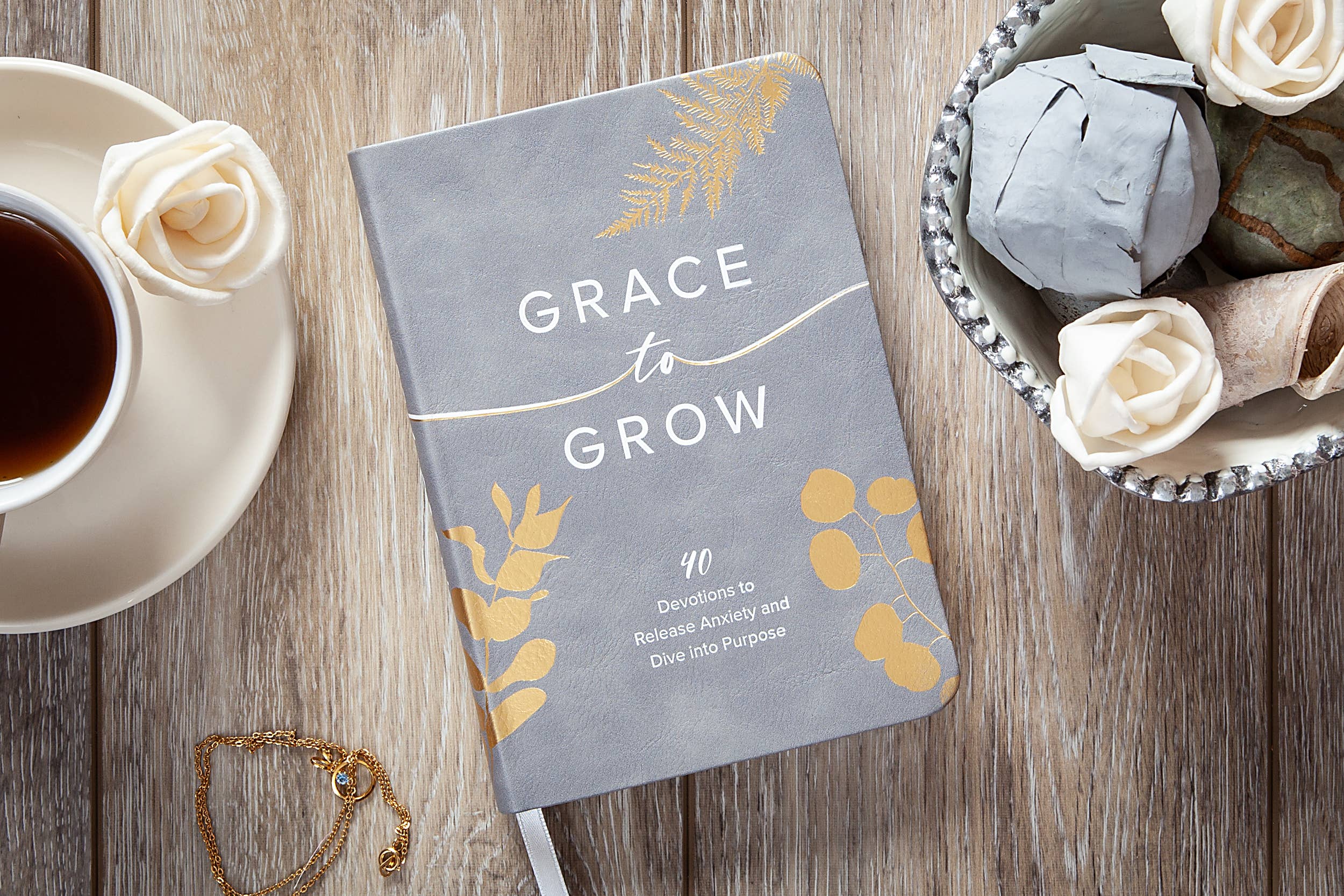 Grace to Grow (Devotional, New Year New Me Gifts)